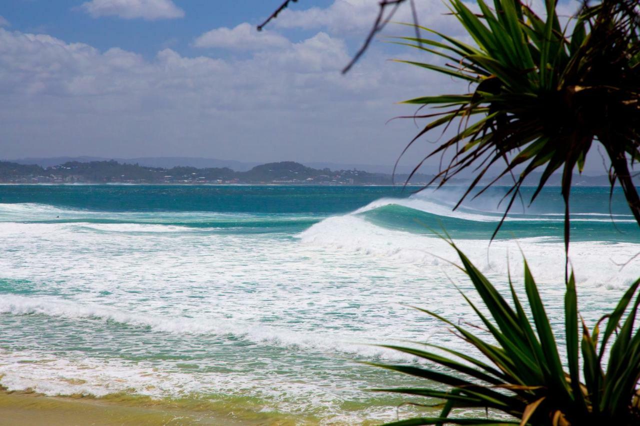 Rainbow Bay Beachhouse Coolangatta Exterior photo