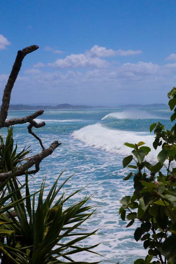 Rainbow Bay Beachhouse Coolangatta Exterior photo
